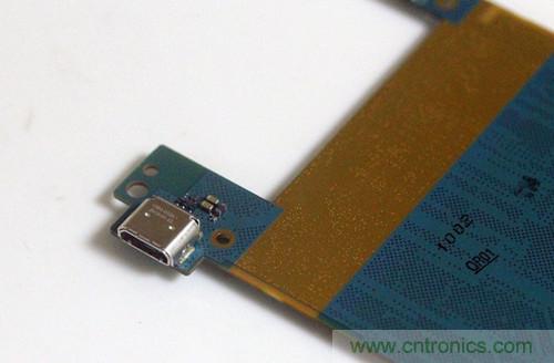拆解4G新機索尼M35t：用料十足，易于維修
