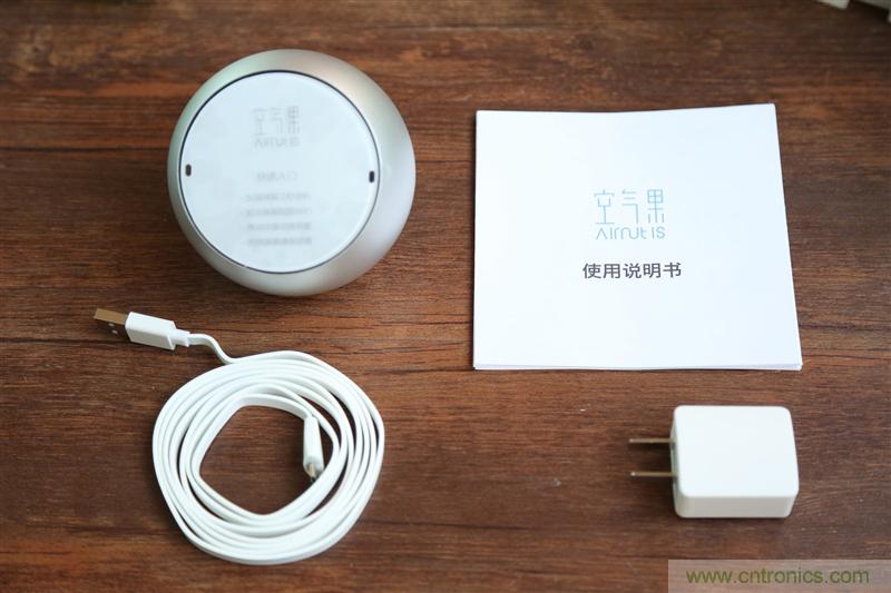 逼格滿滿的"空氣監(jiān)測站" 墨跡空氣果1S評測